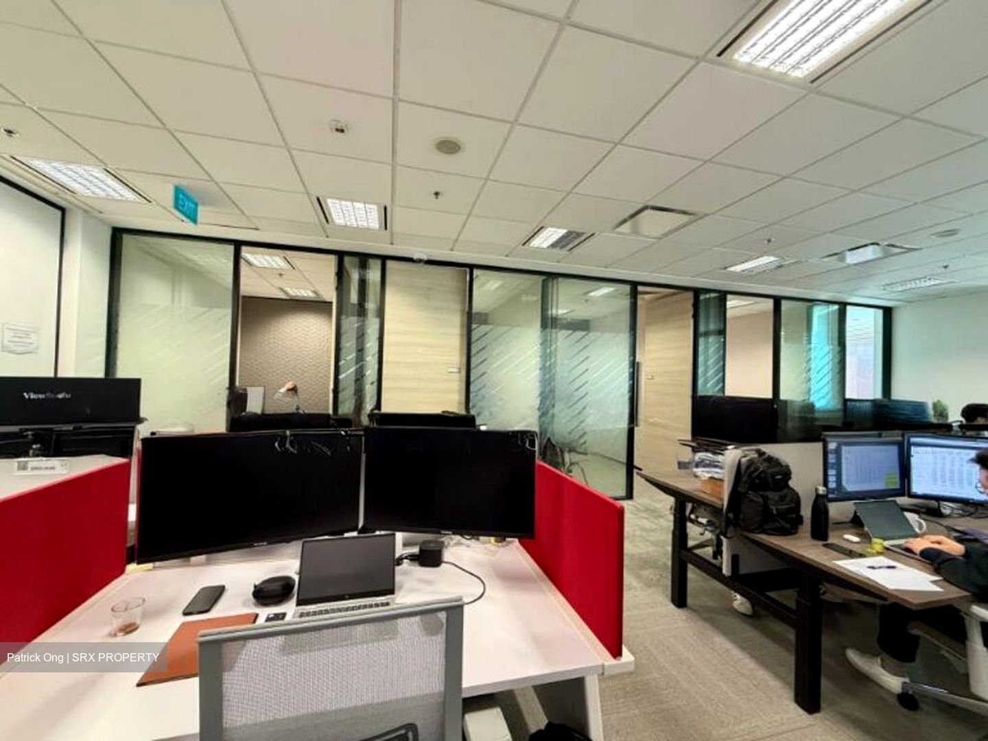 Ocean Financial Centre (D1), Office #630117081